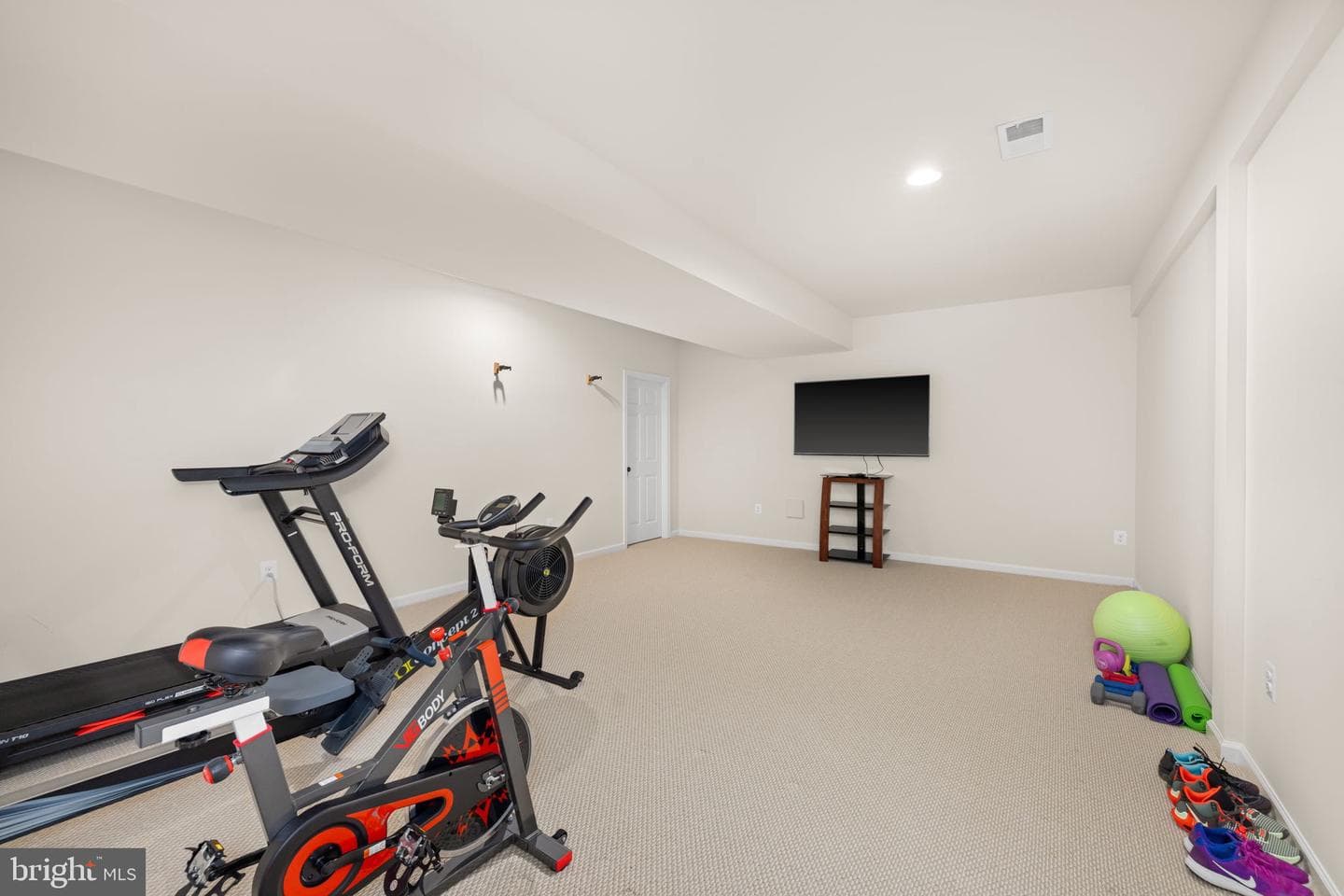 23158 Glenorchy Court photo 53