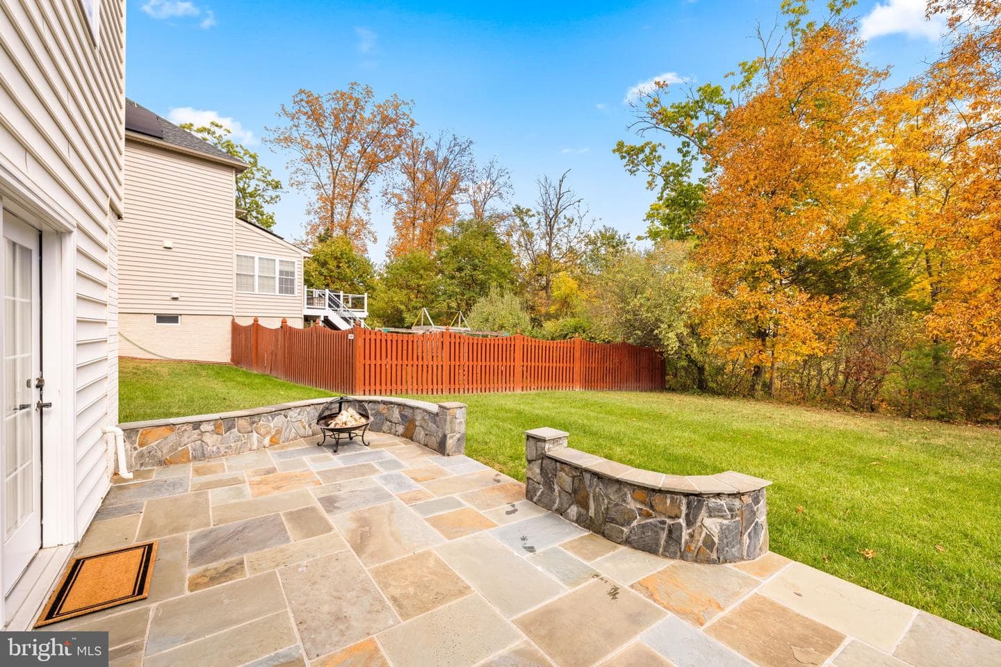 23158 Glenorchy Court photo 56