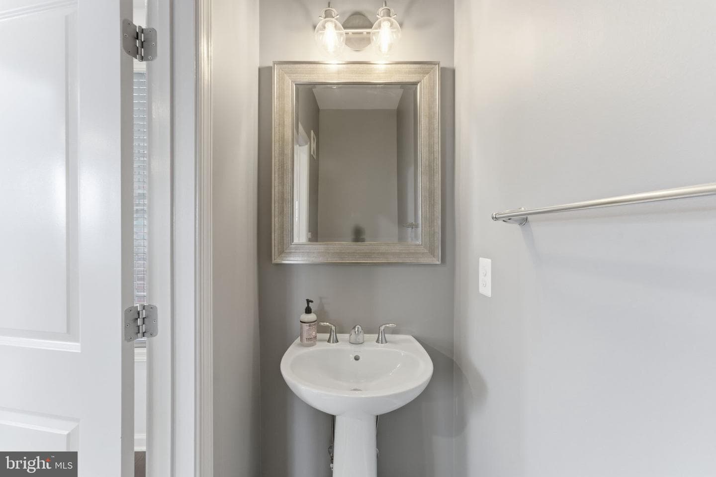 23297 Southdown Manor Terrace #105 photo 22