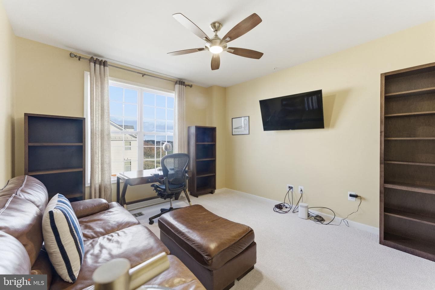 23297 Southdown Manor Terrace #105 photo 40