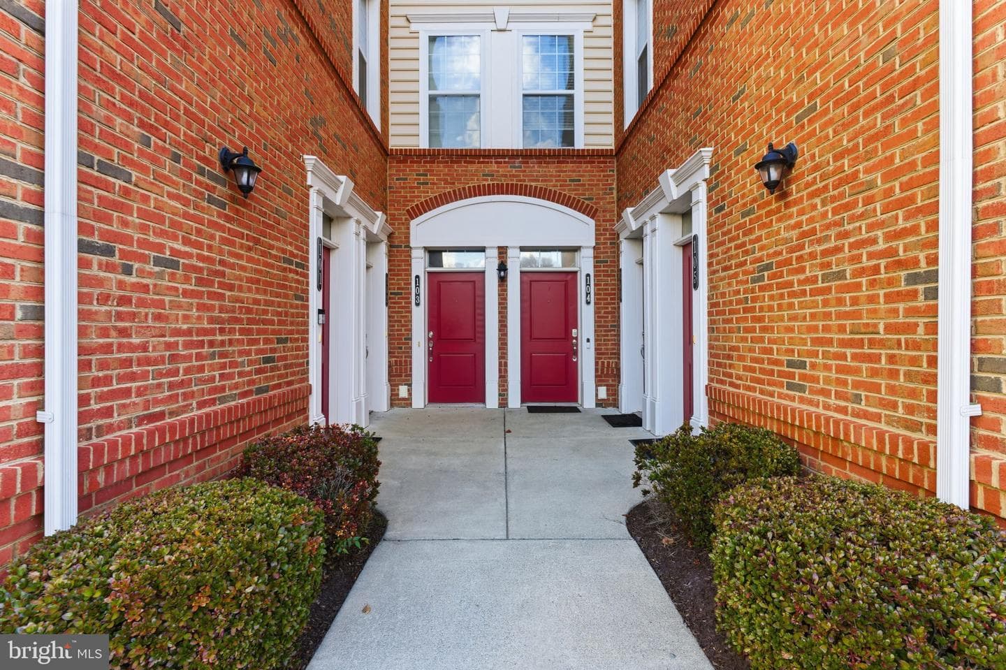 23297 Southdown Manor Terrace #105 photo 5