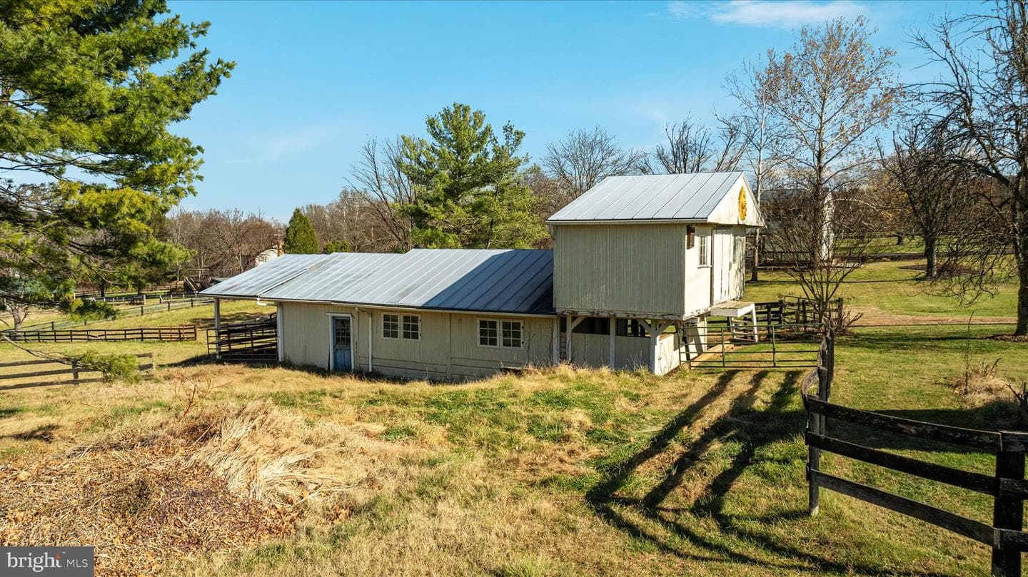 39704 Rickard Road photo 87