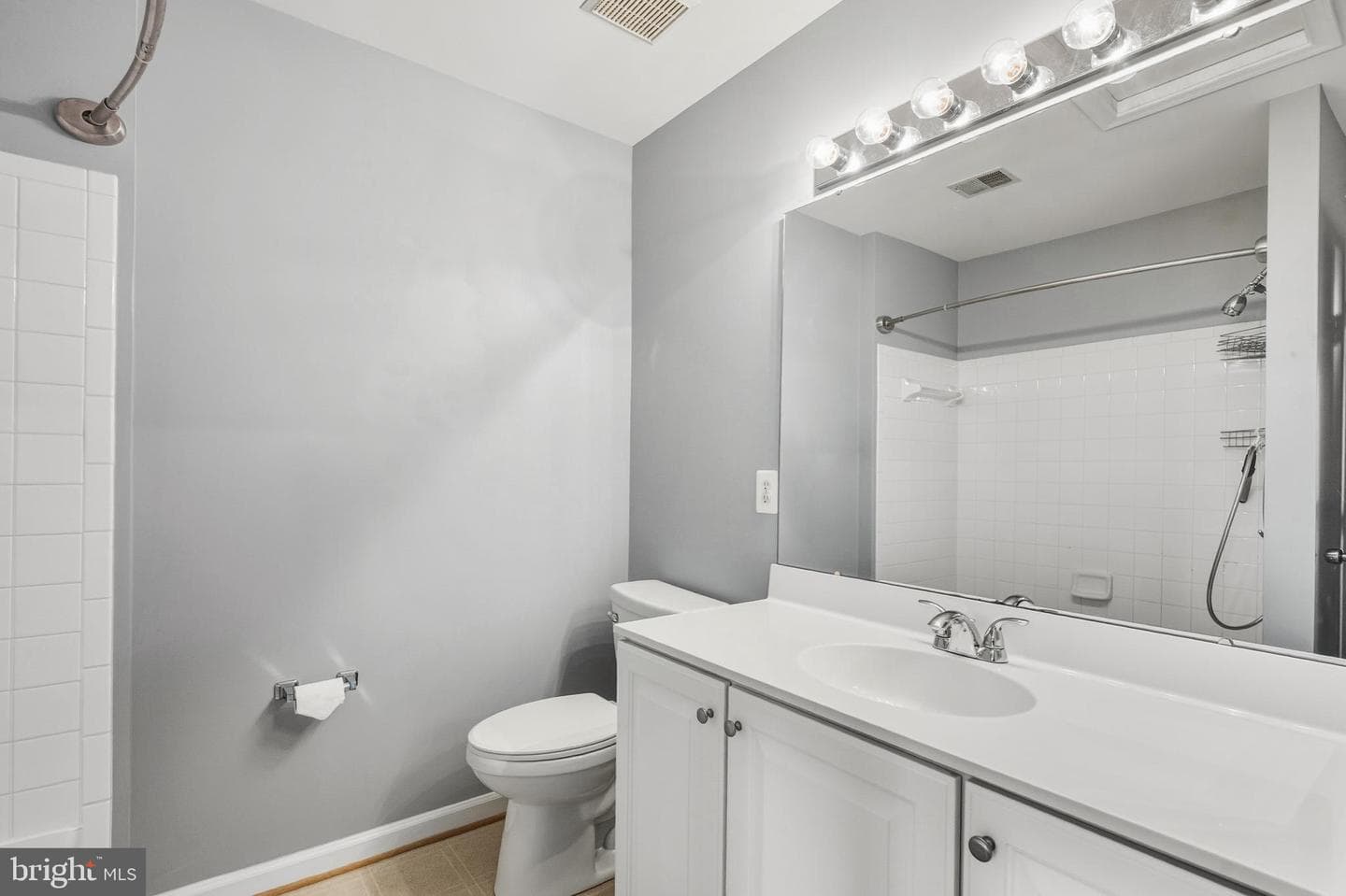 134 Shirley Square SE photo 31
