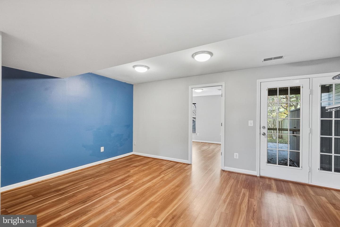 134 Shirley Square SE photo 34
