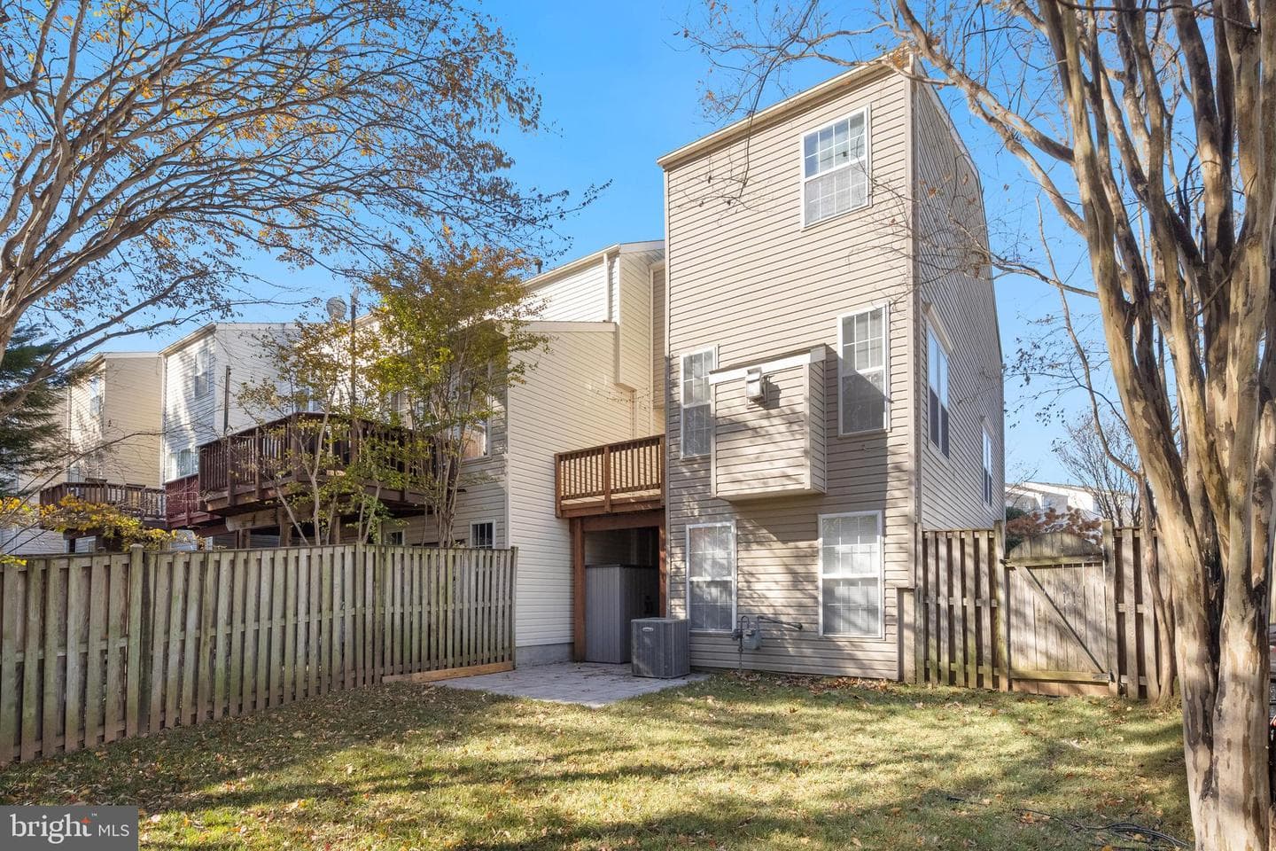 134 Shirley Square SE photo 45