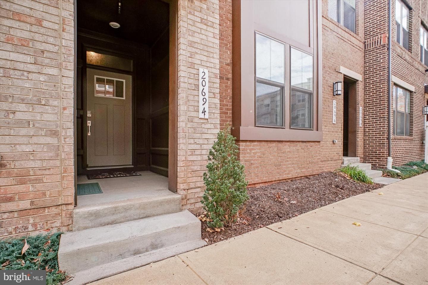 20694 Wood Quay Drive photo 2
