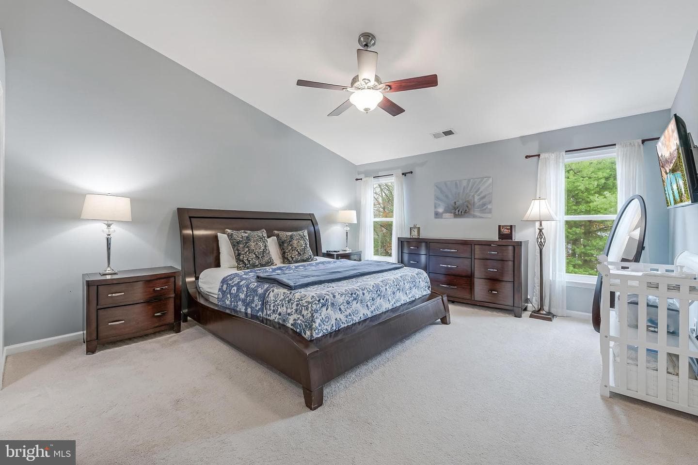 43893 Sandburg Square photo 19