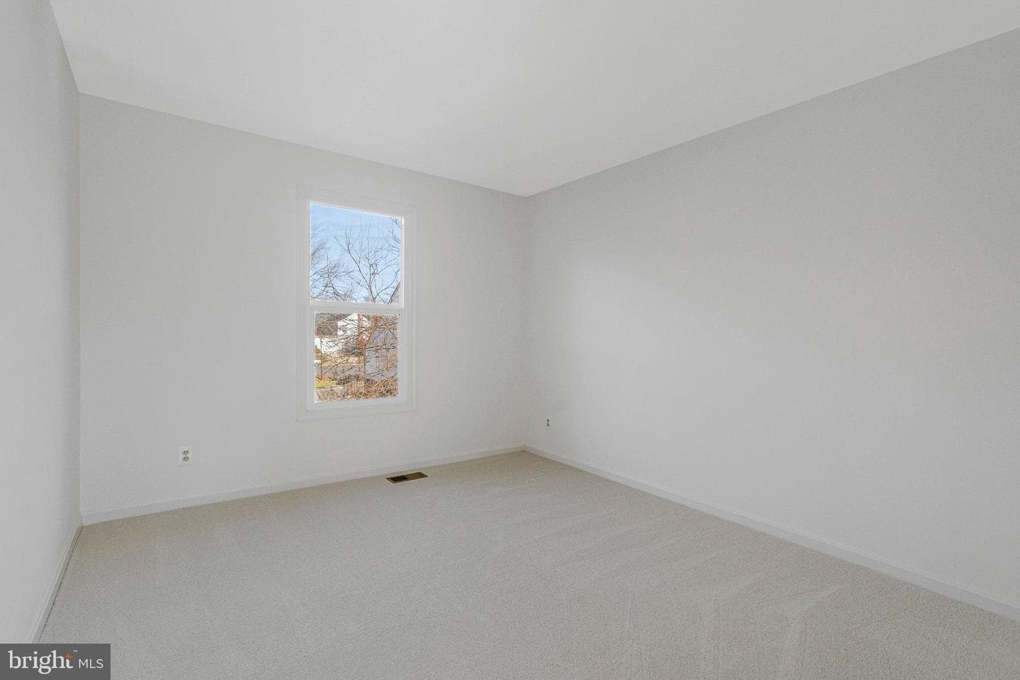 714 Clairmont Court NE photo 30
