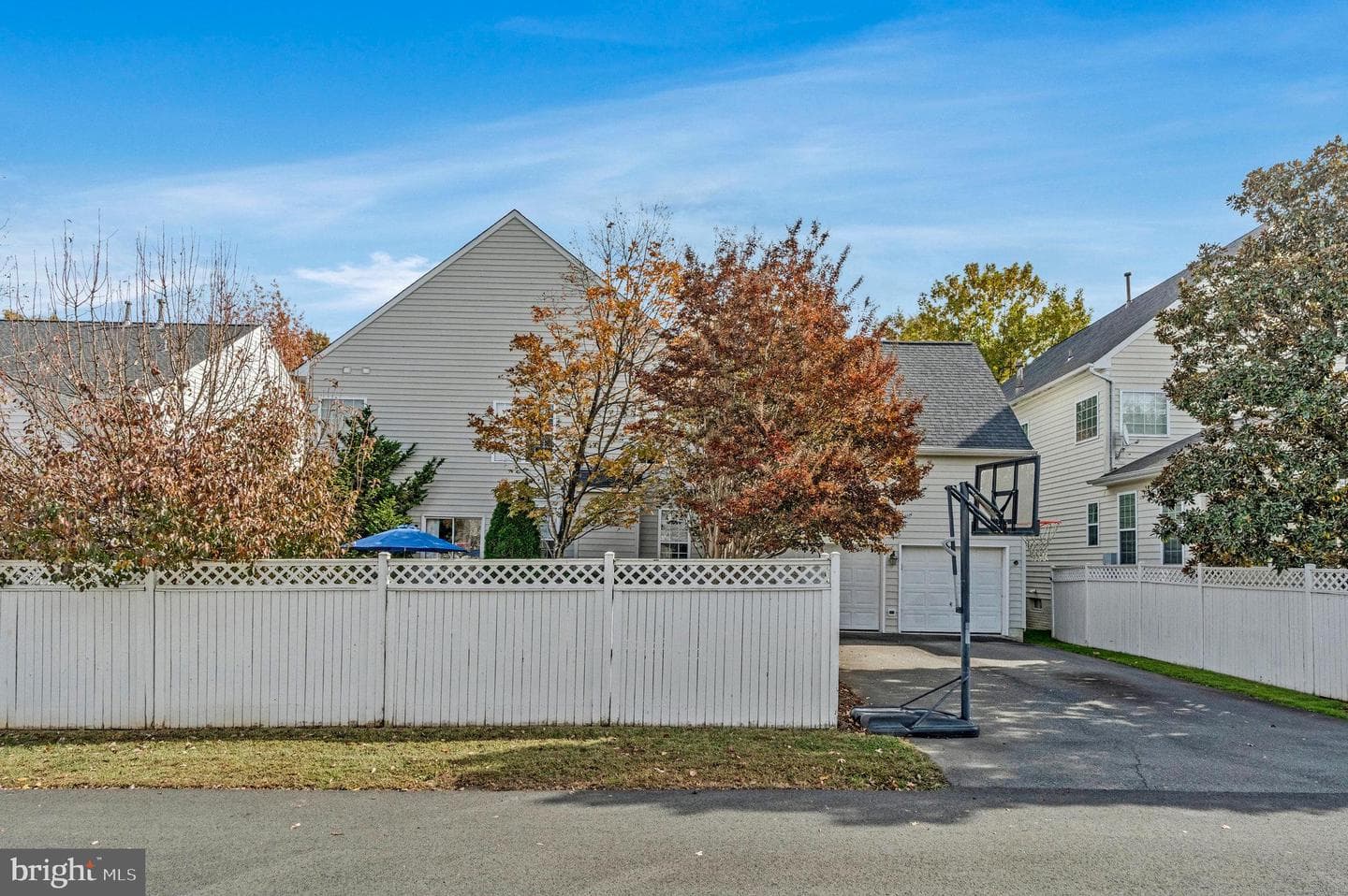 20319 Bowfonds Street photo 65