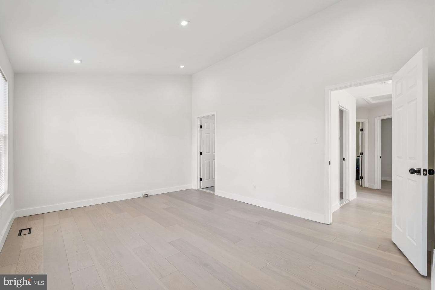 43501 Postrail Square photo 21