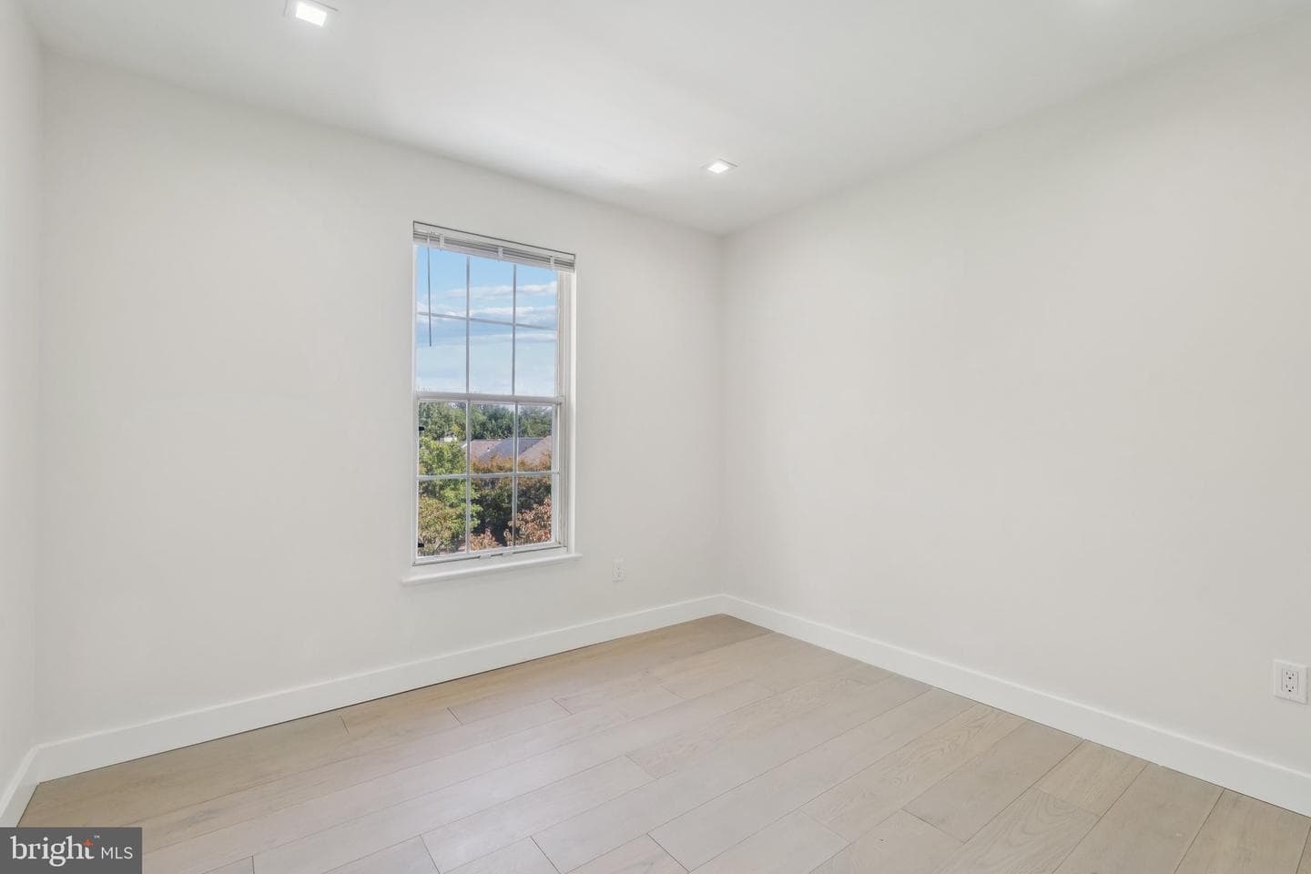 43501 Postrail Square photo 25