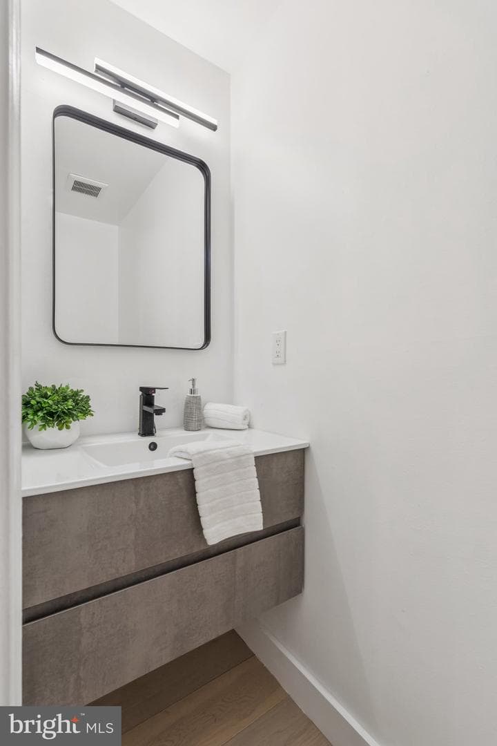 43501 Postrail Square photo 7
