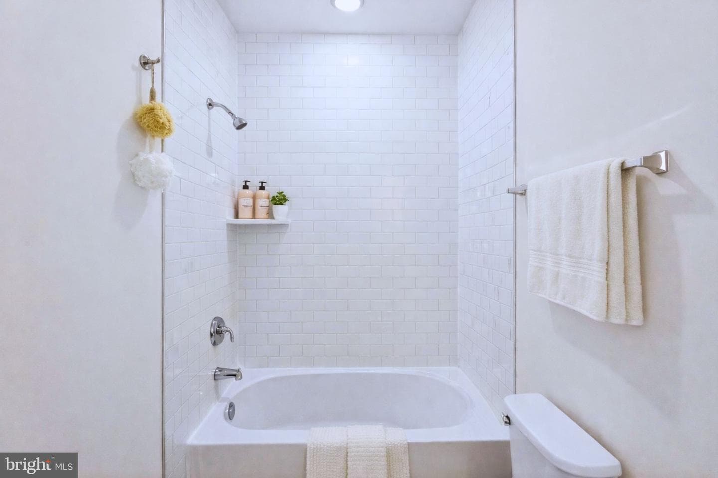 21805 Croxley Terrace photo 13