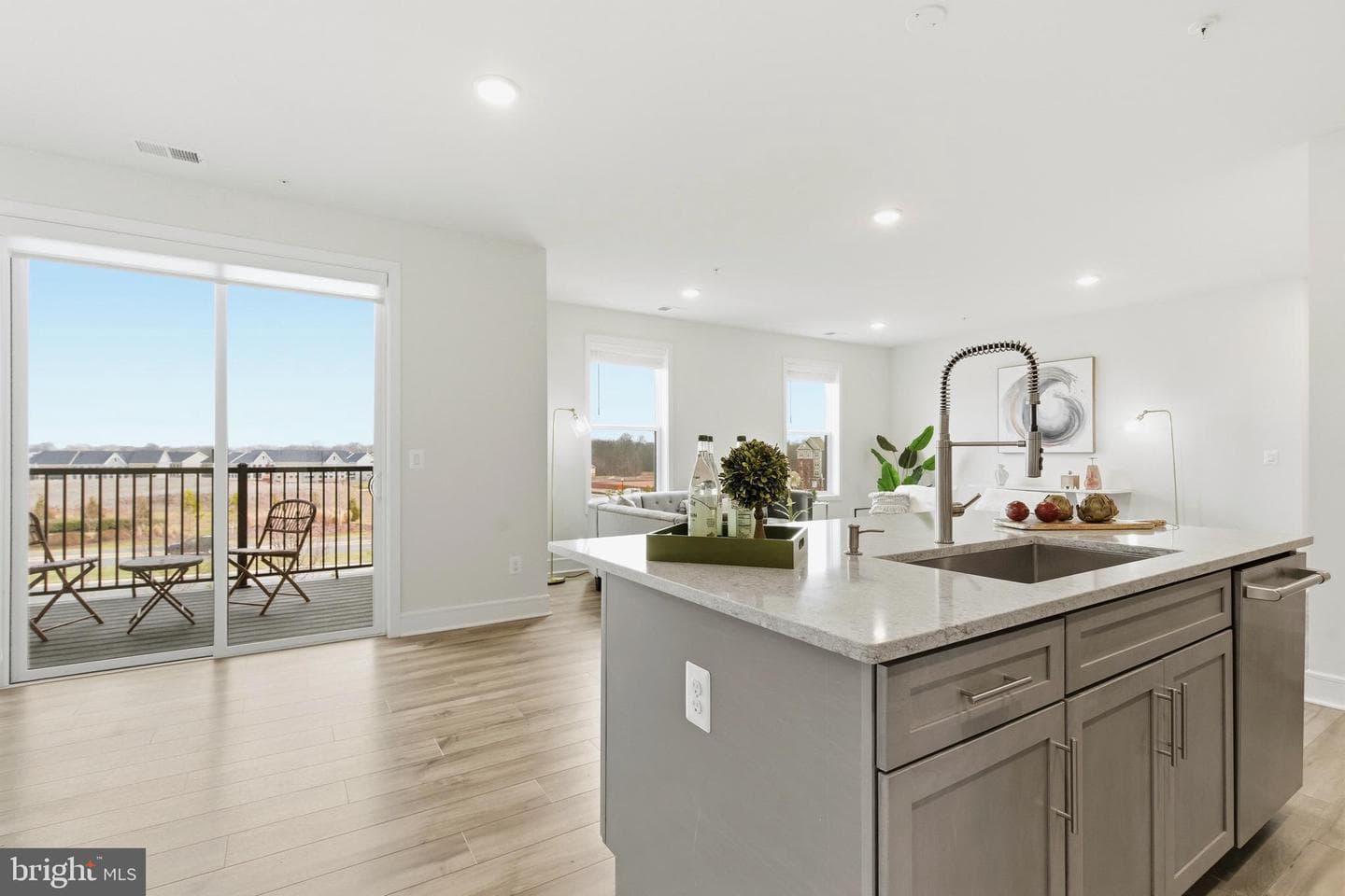 23669 Golden Embers Square #303 photo 11
