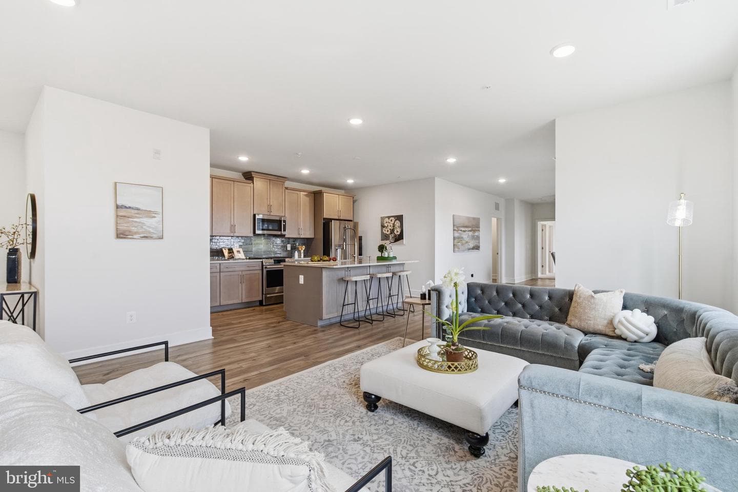 23669 Golden Embers Square #303 photo 6