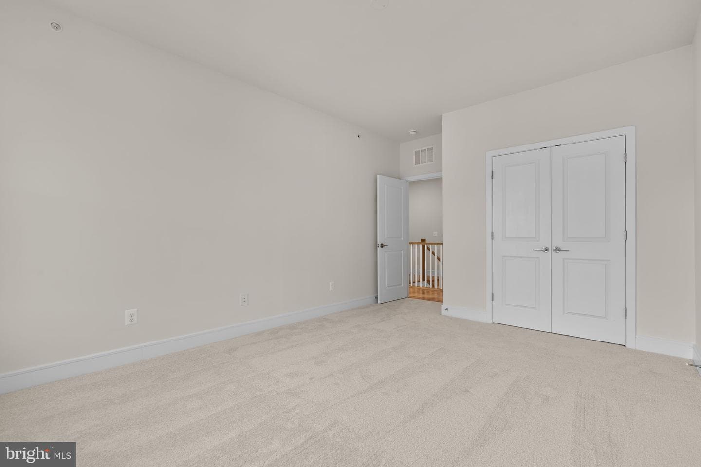 43305 Farringdon Square photo 17