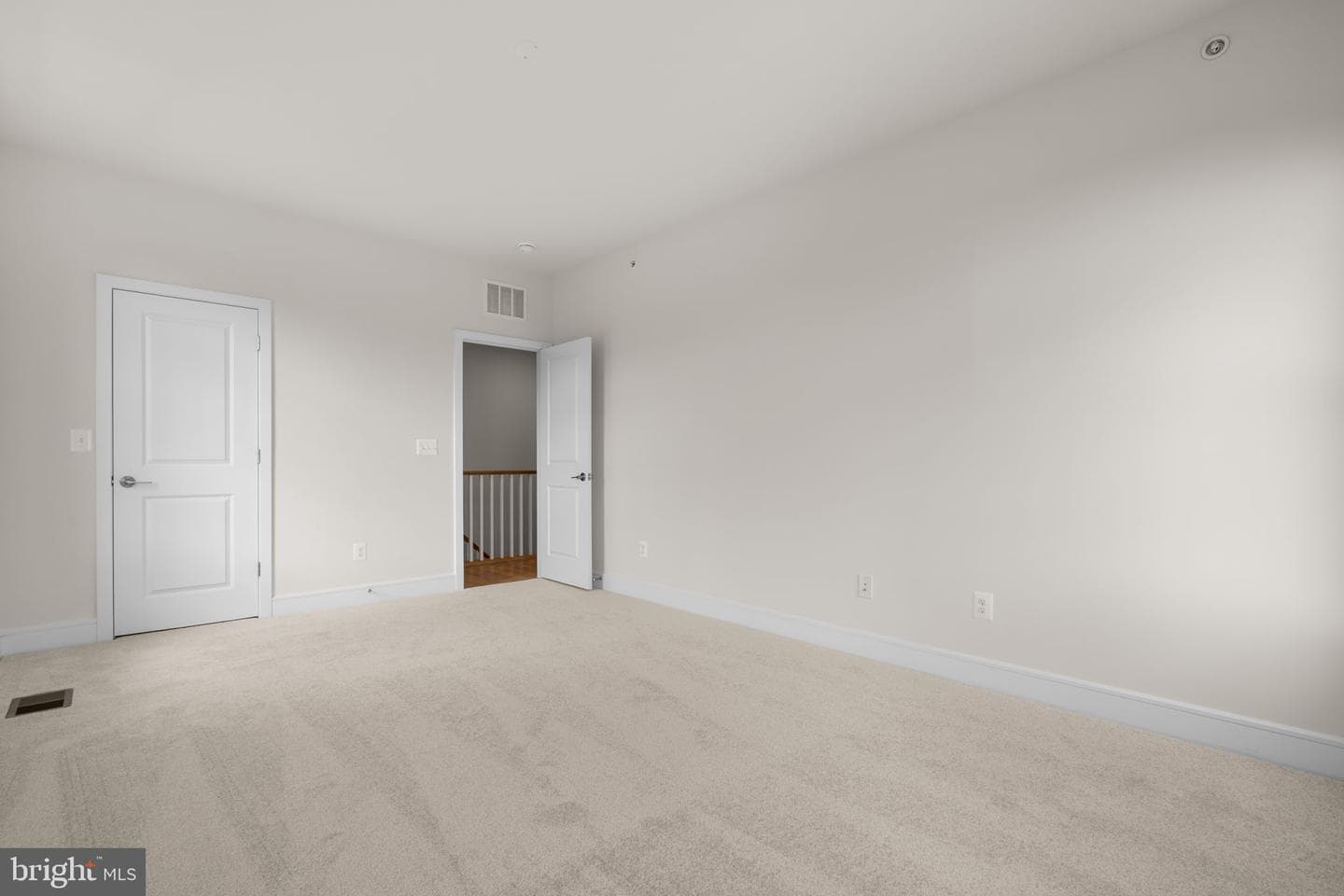 43305 Farringdon Square photo 19