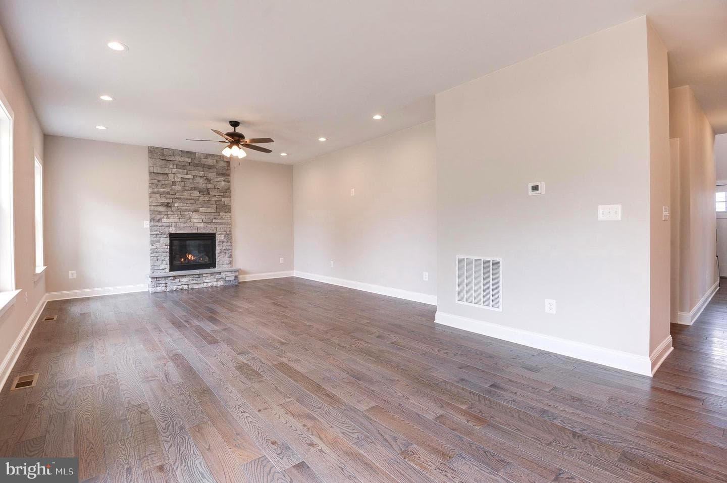 40 N Berlin Pike photo 13