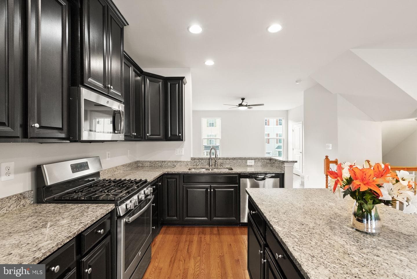 41688 Mcmonagle Square photo 22