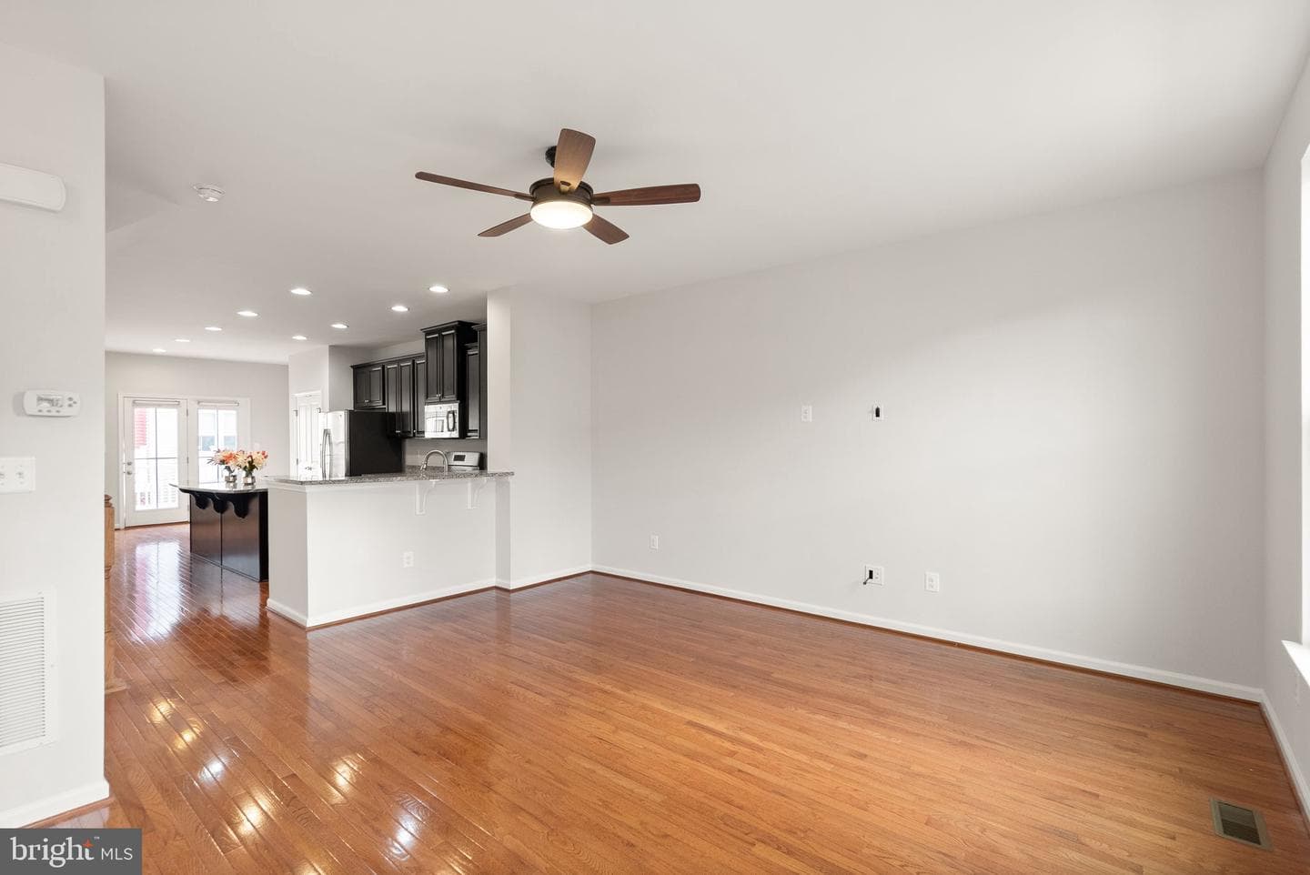 41688 Mcmonagle Square photo 34