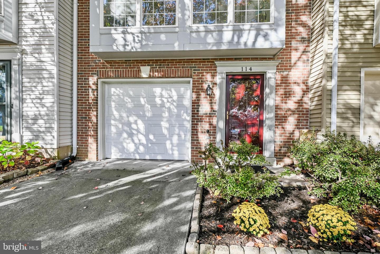 114 Hampshire Square SW photo 2