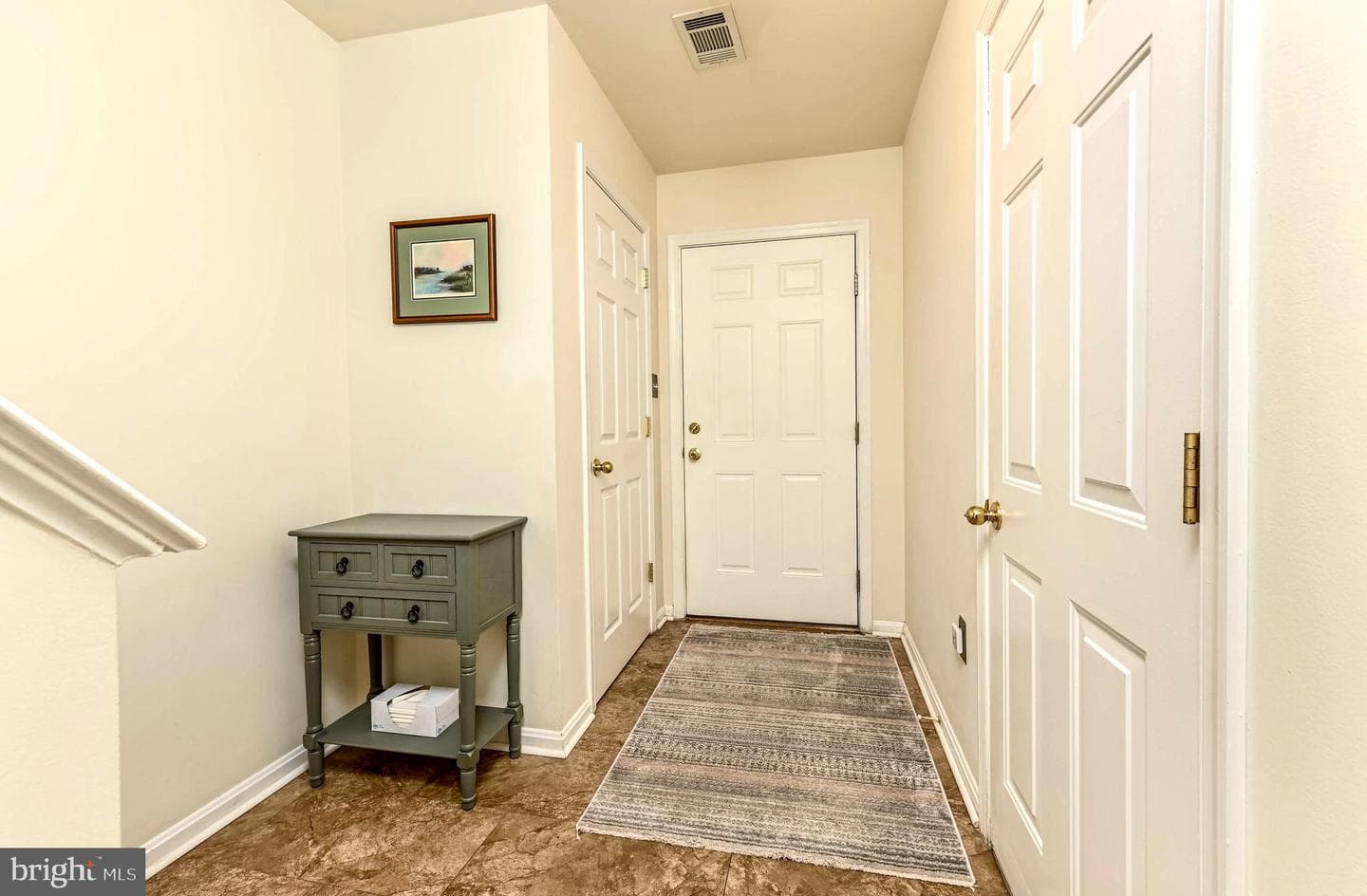 114 Hampshire Square SW photo 3