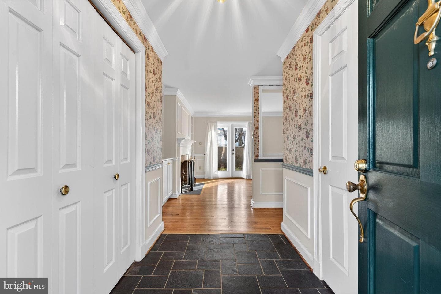 212 E Marshall Street photo 3
