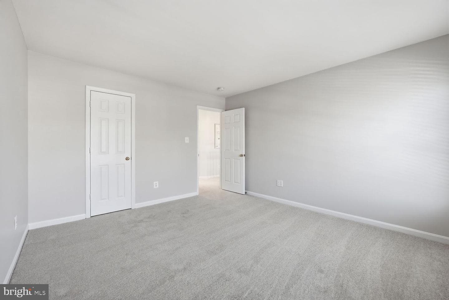 105 Meadowbrook Court SW photo 39