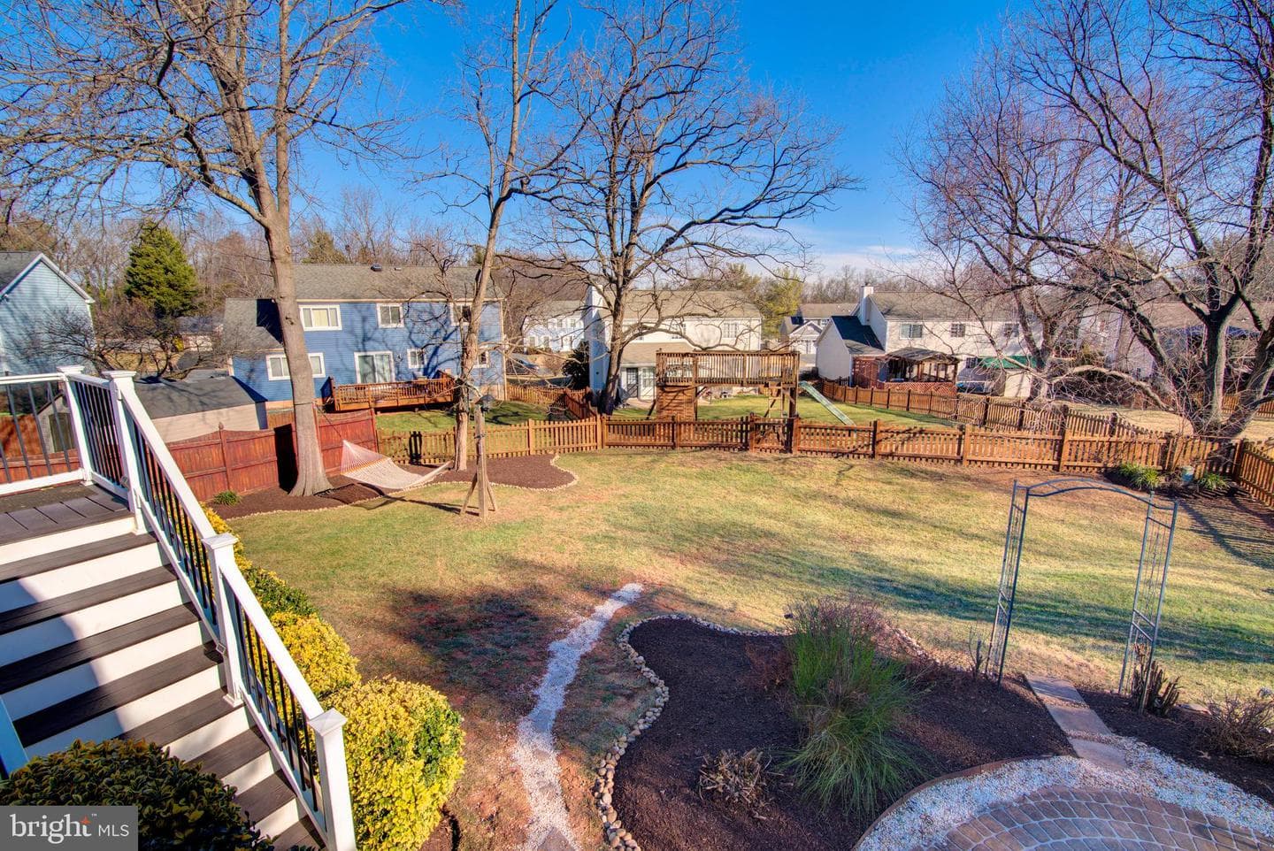 304 Aaron Court photo 16