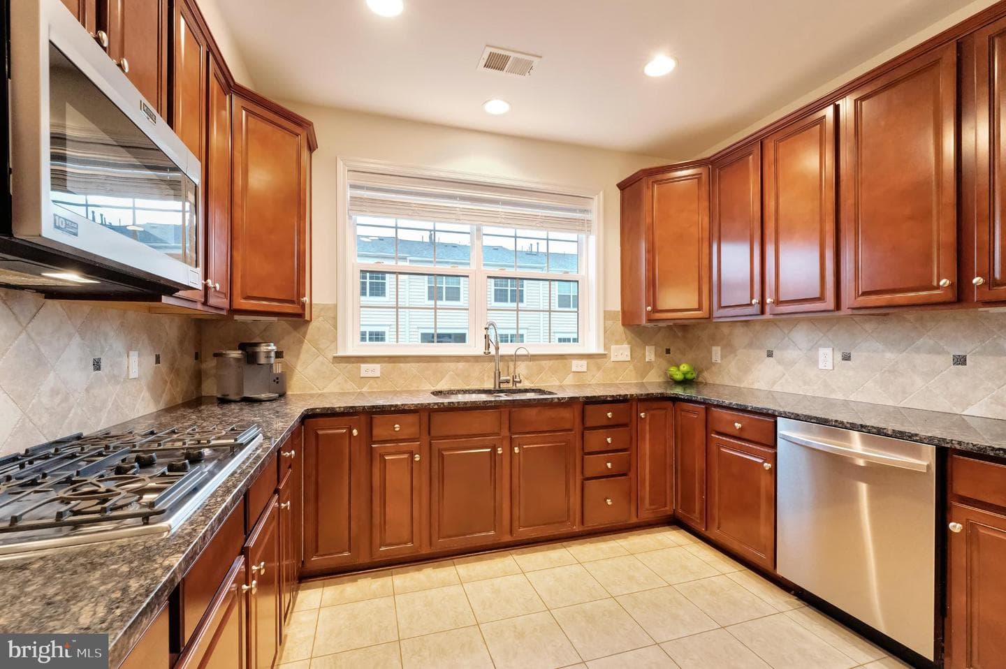 22720 Ferncrest Terrace photo 10