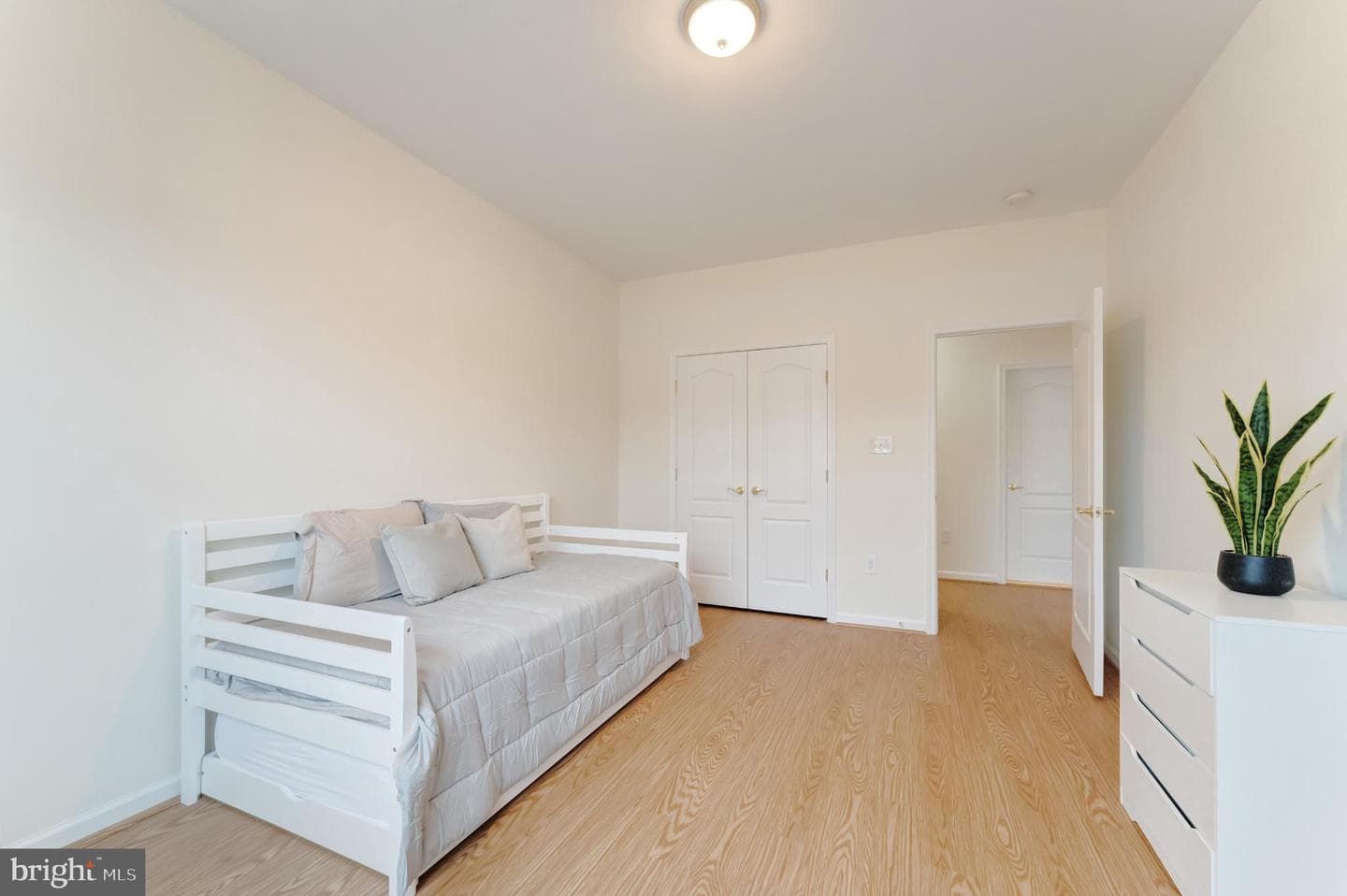 22720 Ferncrest Terrace photo 34