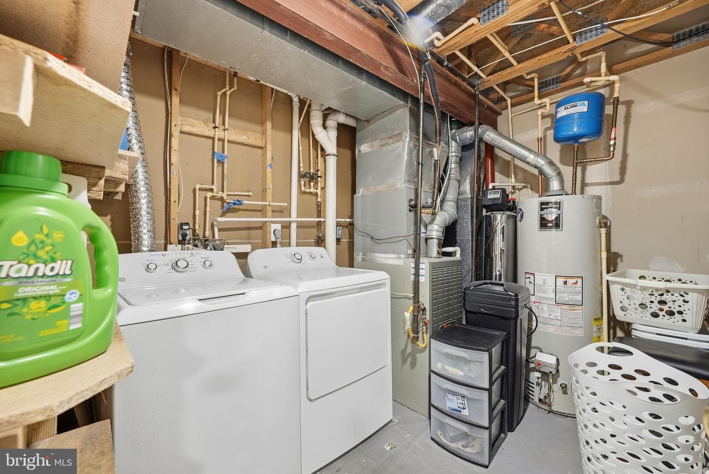 432 Andromeda Terrace NE photo 18