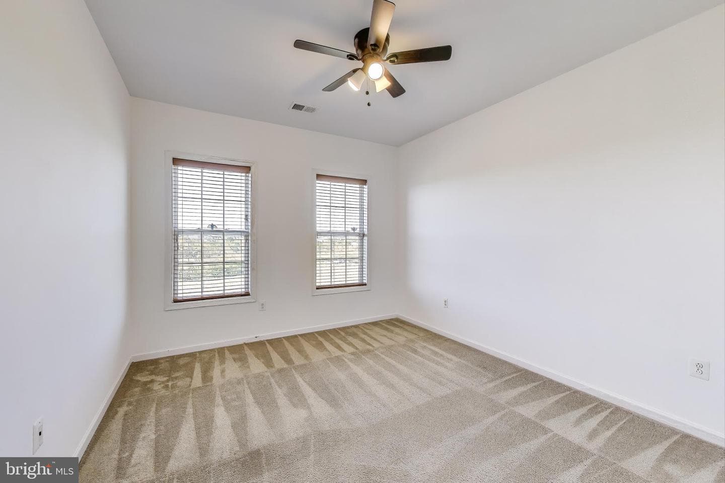 23516 Hopewell Manor Terrace photo 25