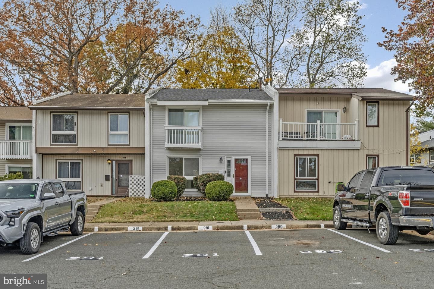 203 Greenfield Court photo 2