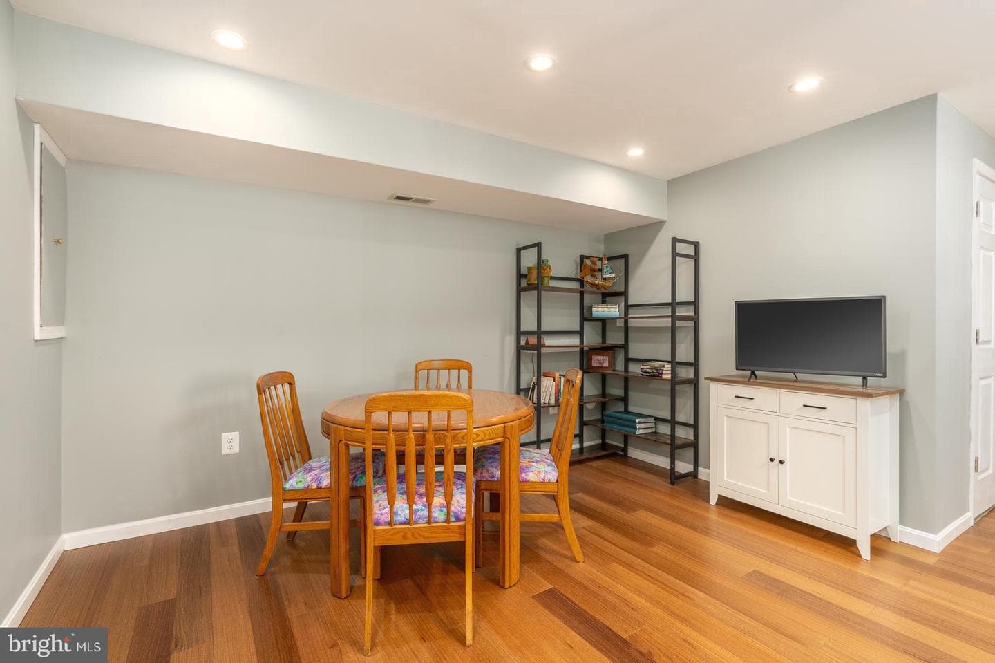 622 Curtin Place SE photo 52