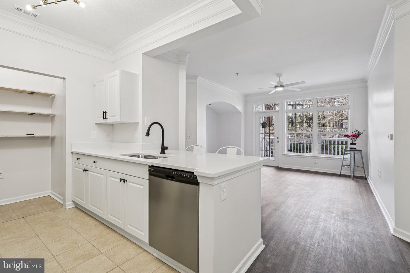 504 Sunset View Terrace SE #104
