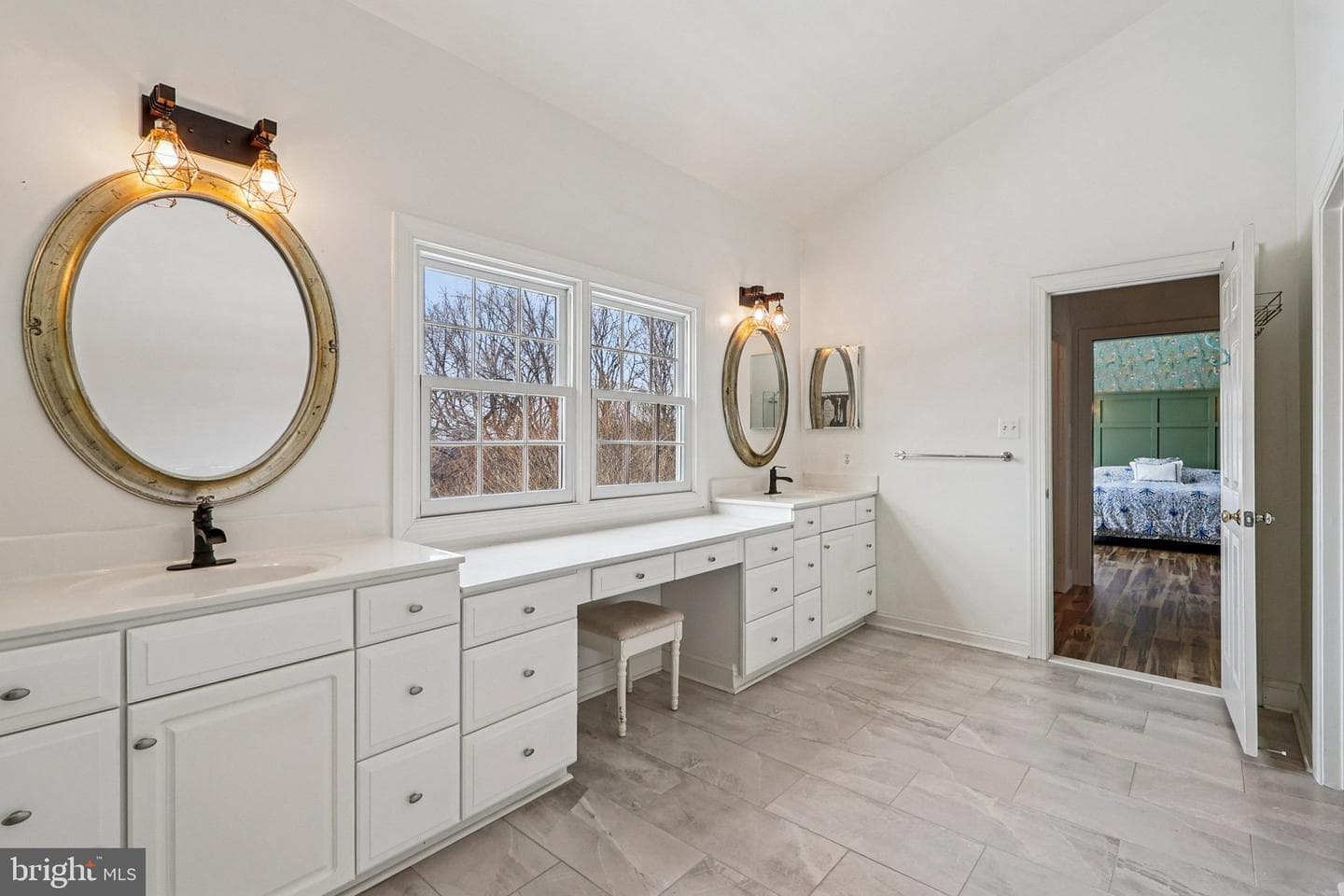 19075 Foxgreen Circle photo 35