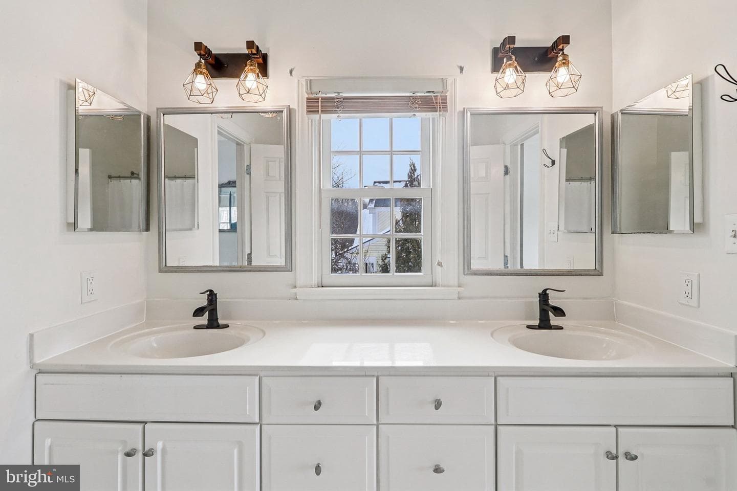 19075 Foxgreen Circle photo 44