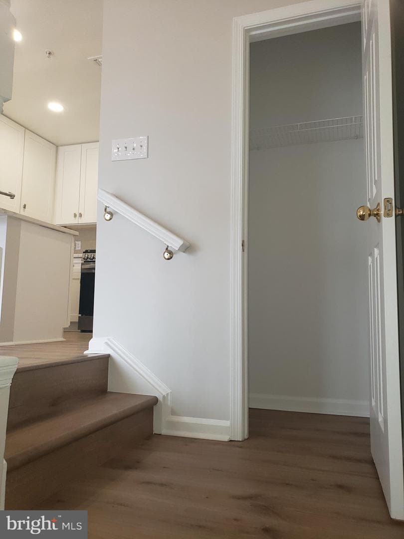 45070 Brae Terrace #202 photo 4