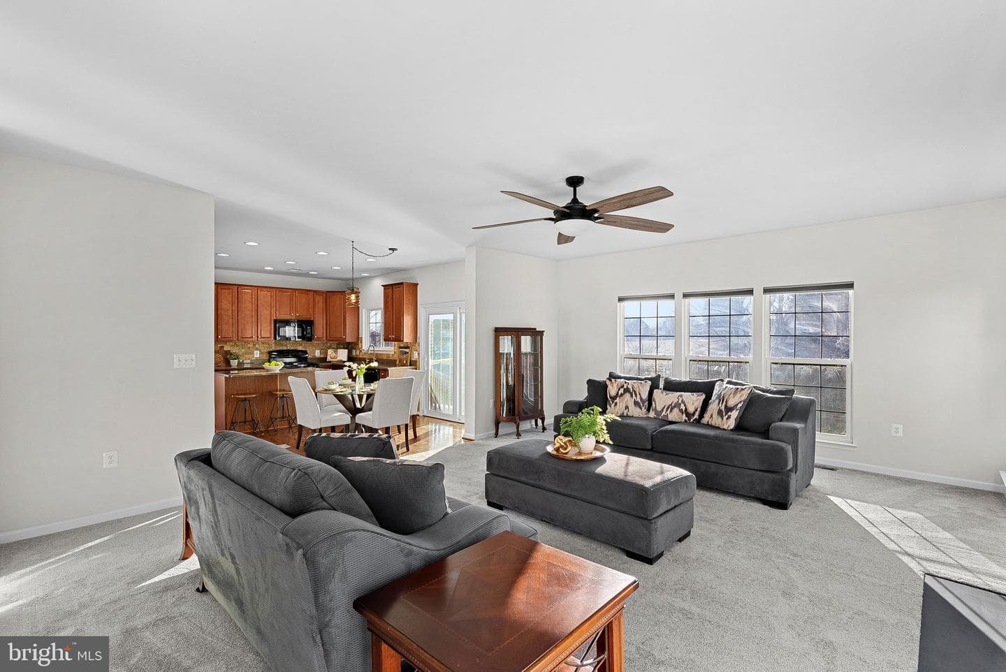 809 Devonshire Circle photo 14