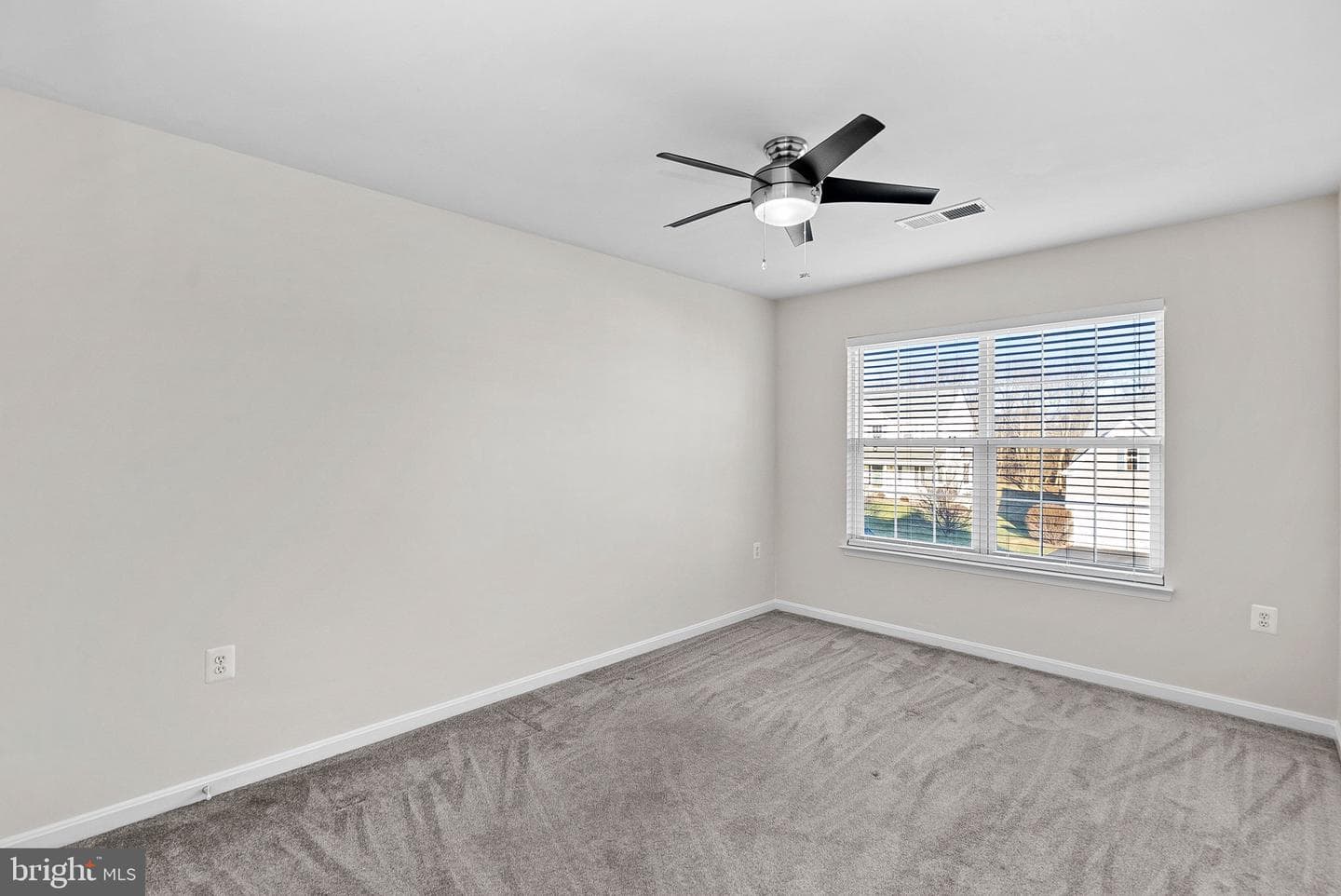 809 Devonshire Circle photo 25