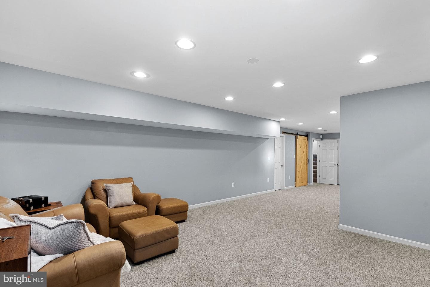 809 Devonshire Circle photo 30