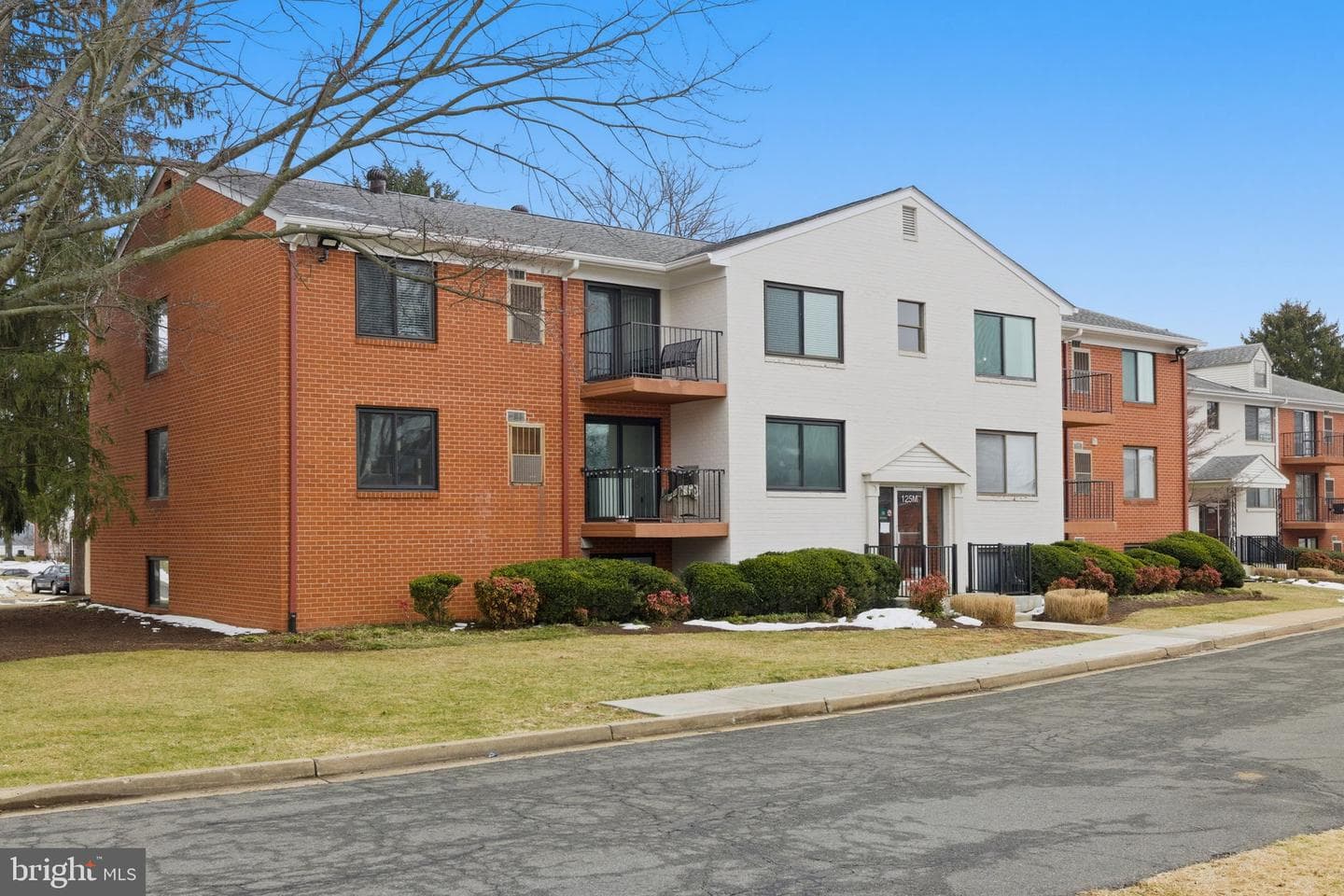 125 Clubhouse Drive SW #unit 8 photo 3