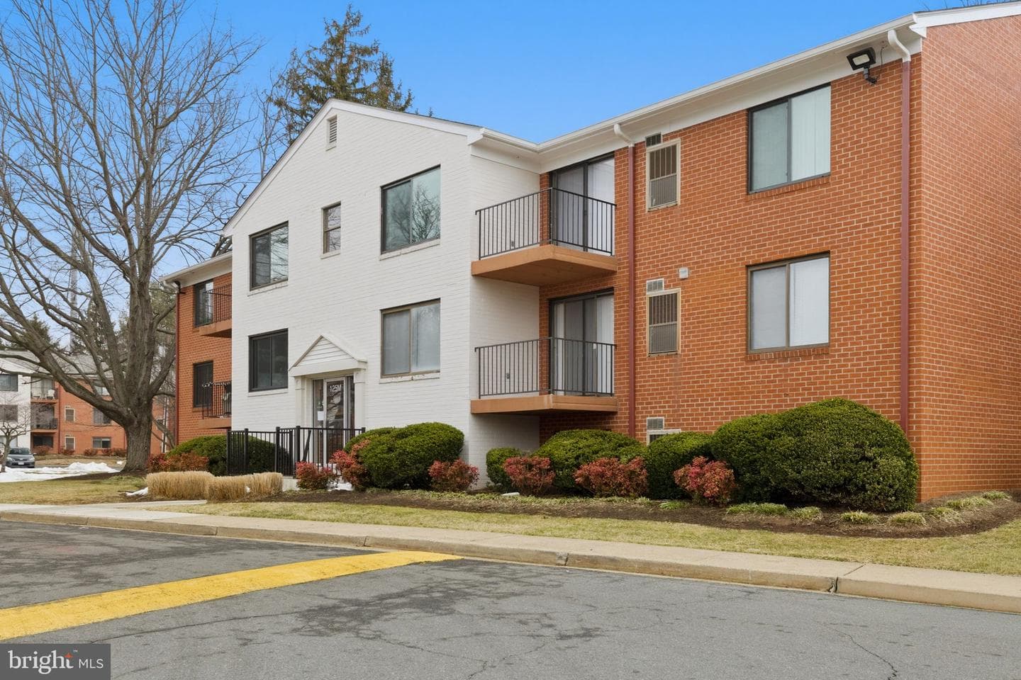 125 Clubhouse Drive SW #unit 8 photo 4