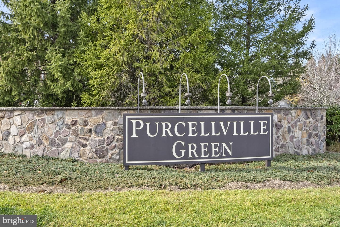 303 Dublin Square photo 40