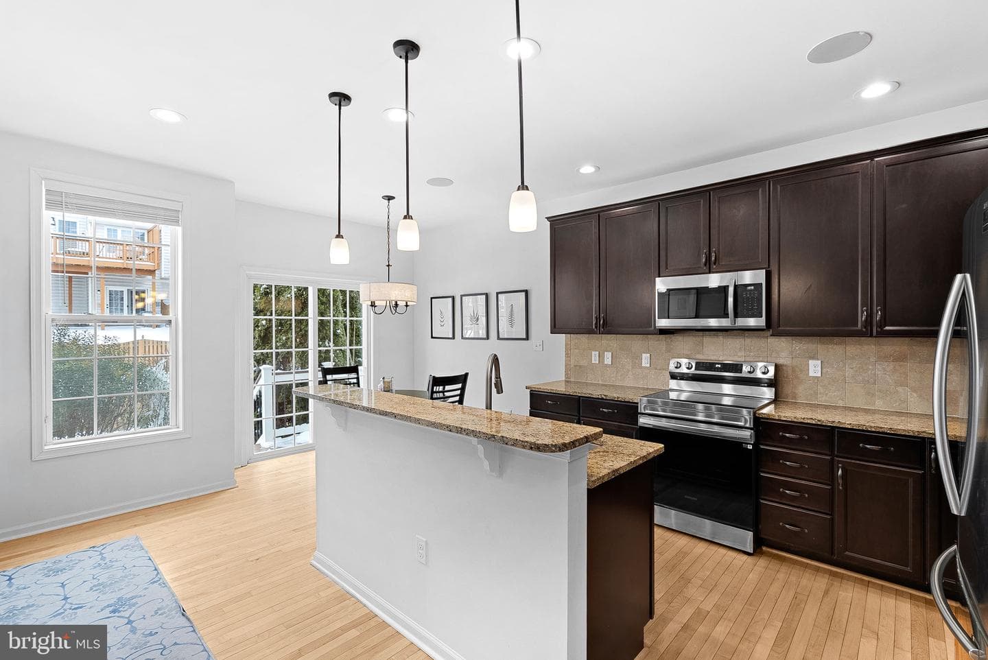 303 Dublin Square photo 9