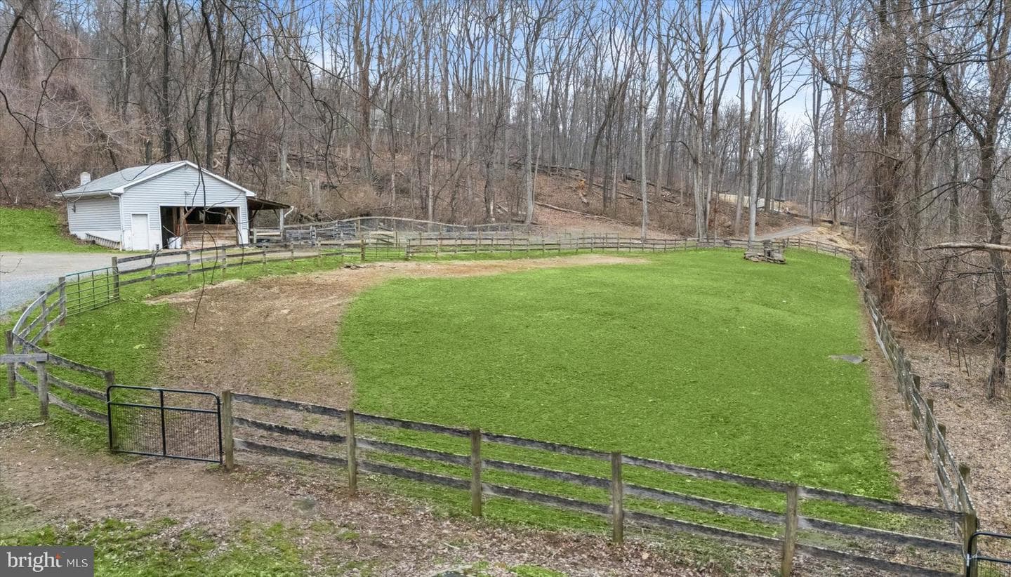13587 Hanging Rock Lane photo 37