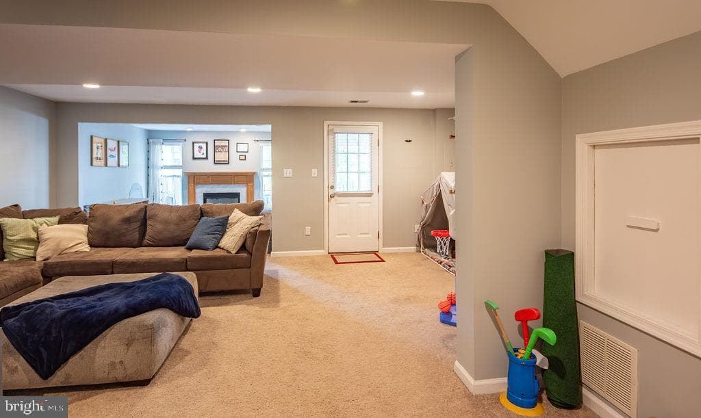 43287 Chokeberry Square photo 38