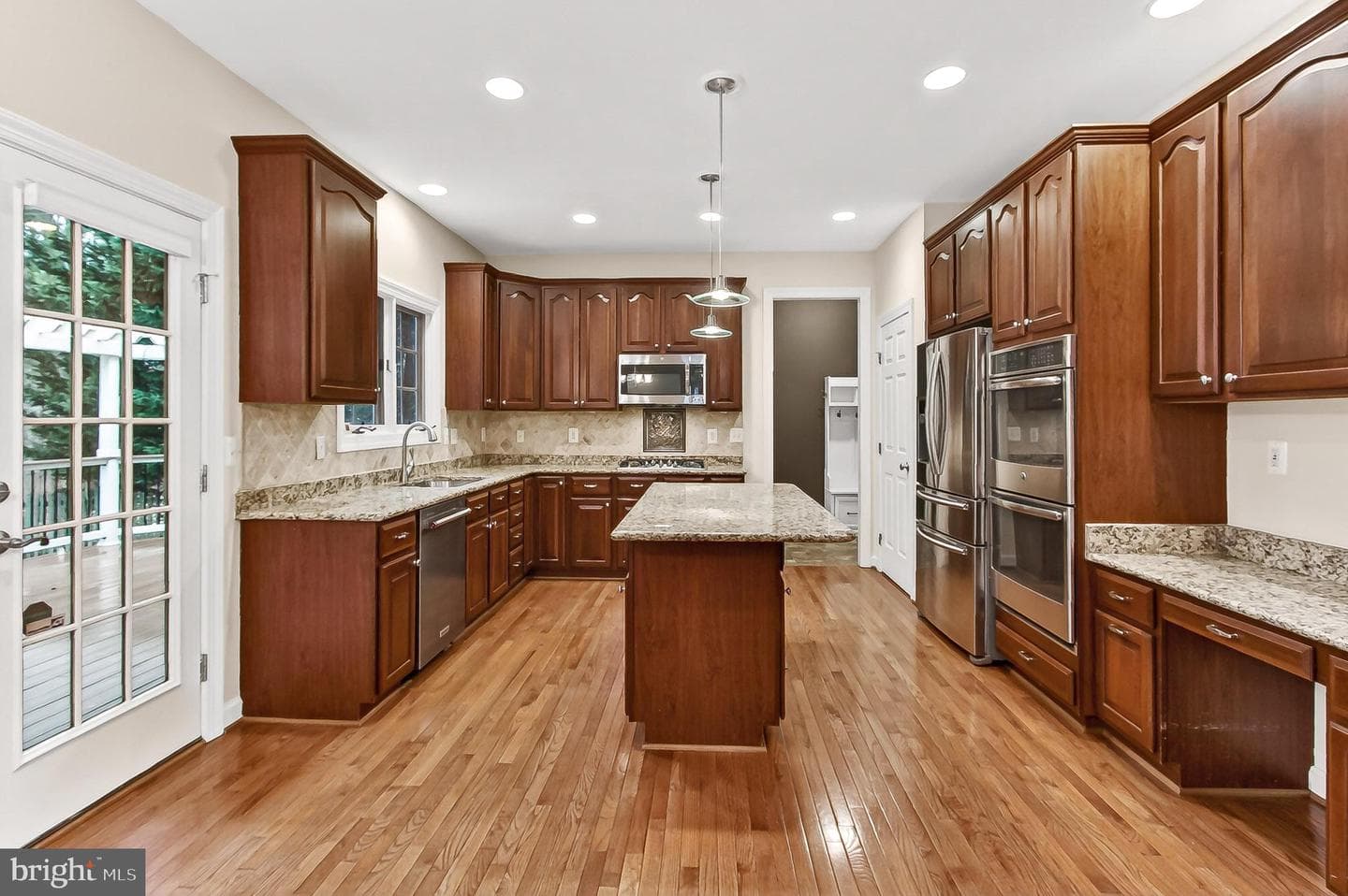 43785 Timberbrooke Place photo 2