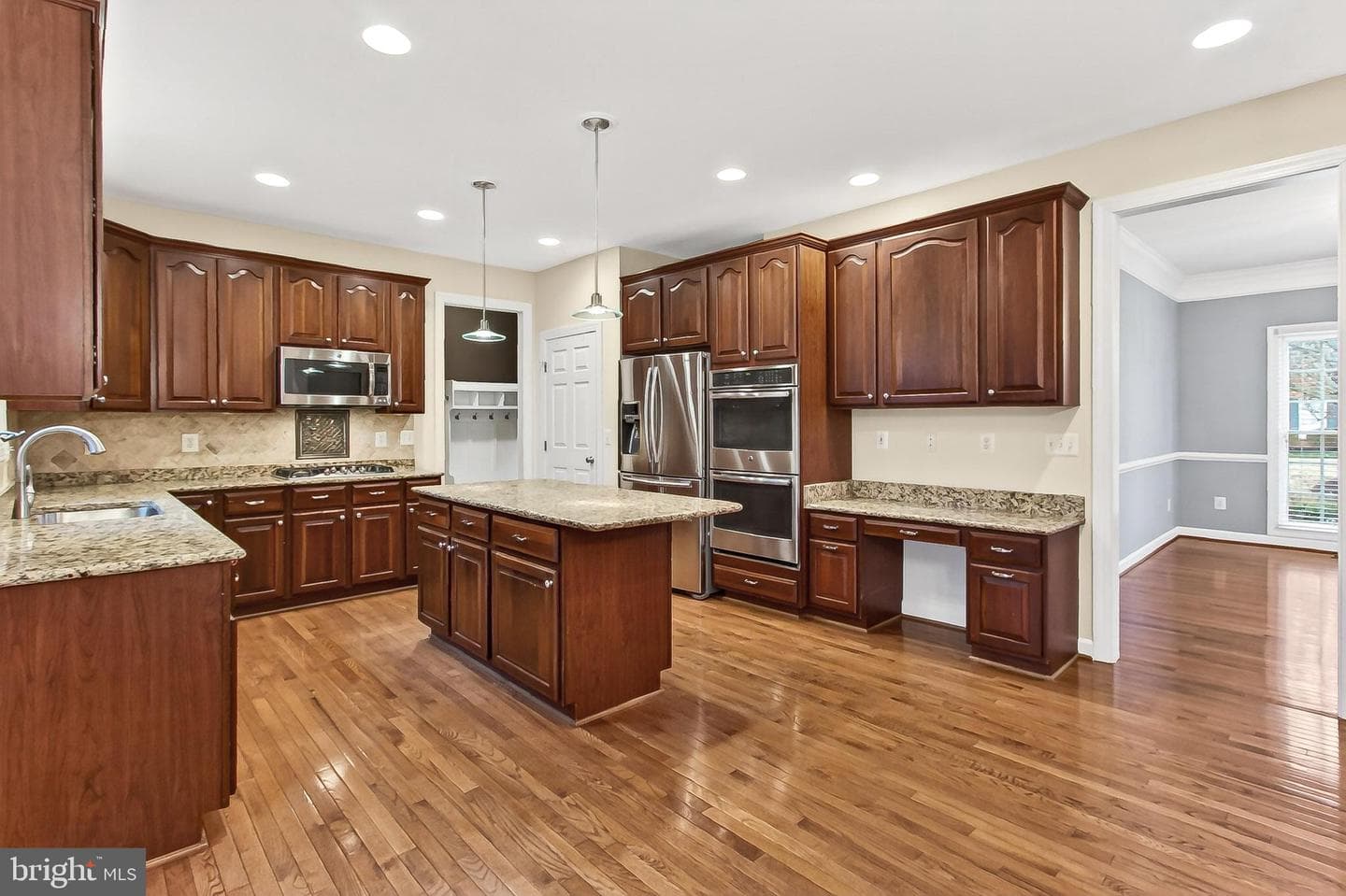 43785 Timberbrooke Place photo 3